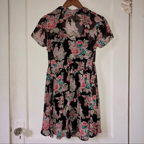 Band of Gypsies Floral Dress - Picture 3 of 3